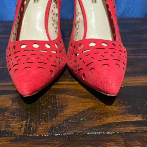 BCBG HEELS - Picture 5 of 12